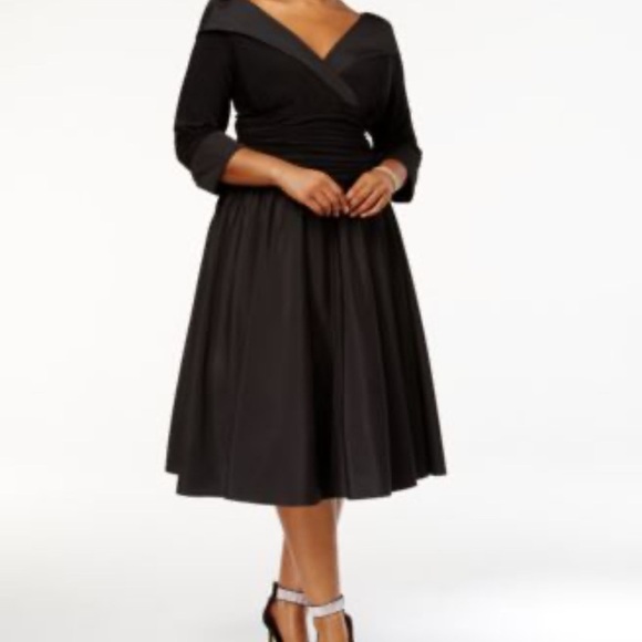Elegant Black Off-Shoulder Dress - Picture 2 of 10